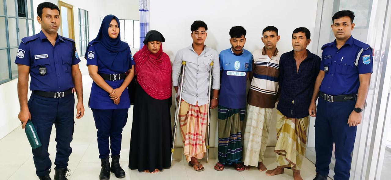 নিকলীতে জনতার অভিযানে ইয়াবা-গাঁজাসহ ৫ মাদক কারবারি আটক