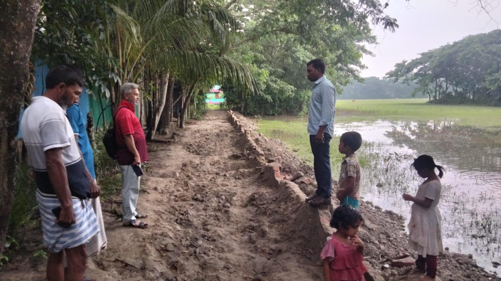 হাতিয়ায় জমি দখলকে কেন্দ্র করে হামলা-ভাঙচুরের অভিযোগ
